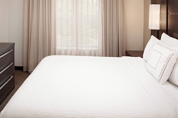 Suite, 1 Bedroom (Hearing Accessible)