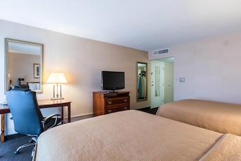 Standard Room, 2 Queen Beds, Non Smoking