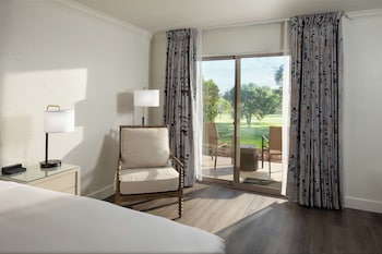 Deluxe Room, 1 King Bed