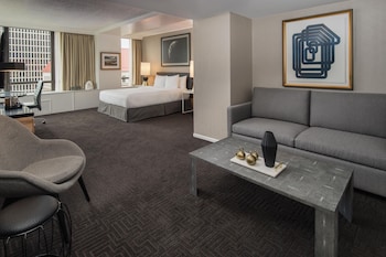 Studio Suite, 2 Double Beds, Mobility Accessible, Bathtub (Mobility & Hearing)