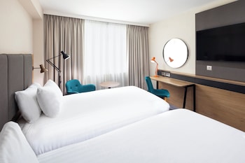 Standard Room, 1 Queen Bed