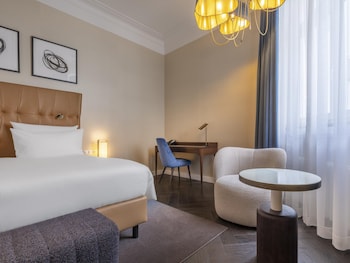 Deluxe Room, 1 King Bed