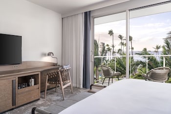 Room, 1 King Bed, Hearing Accessible, Ocean View (Kukahi)