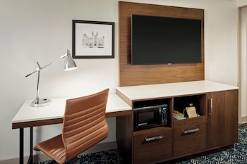 Room, 1 King Bed, Hearing Accessible