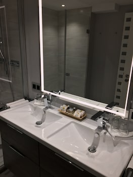 Quadruple Room, 2 Bedrooms, Non Smoking (Air Conditioning)