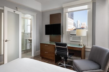 Standard Room, 1 Queen Bed, Non Smoking