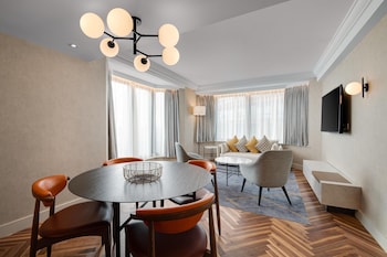 Deluxe Suite, 1 King Bed