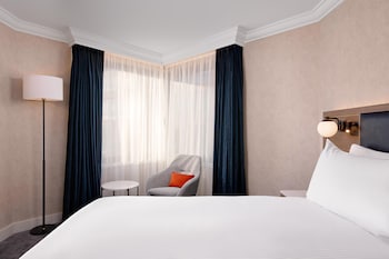Deluxe Suite, 1 King Bed
