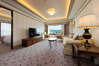 Executive Suite, Non Smoking, Mountain View
