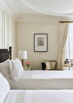Deluxe Twin Room (Prado View)