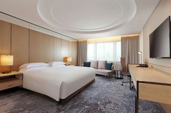 Premier Room, 1 King Bed