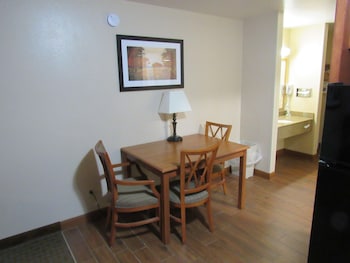 Suite, 1 King Bed, Non Smoking, Kitchenette (Dining Table)