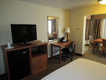 Suite, 2 Queen Beds, Refrigerator & Microwave, Tower