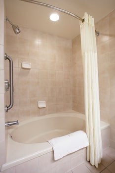 Standard Room, 1 King Bed, Accessible, Bathtub