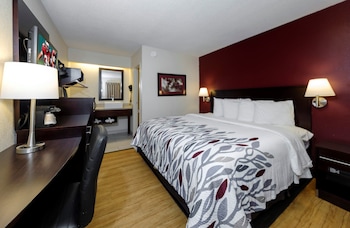 Deluxe Room, 1 King Bed (Smoke Free)