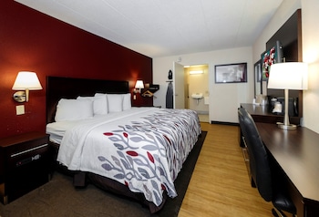 Superior Room, 1 King Bed, Accessible (Roll-In Shower, Smoke Free)