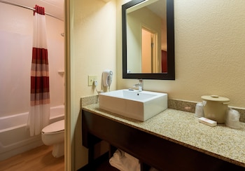 Deluxe Room, 1 King Bed (Smoke Free)