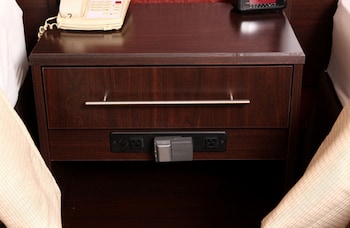 Superior Room, 1 King Bed (Smoke Free)