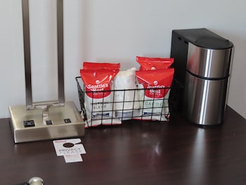 Superior Room, 1 King Bed (Smoke Free)
