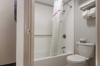 Deluxe Room, 2 Queen Beds (Smoke Free)
