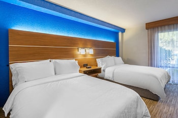 Standard Room, 2 Queen Beds, Balcony, City View