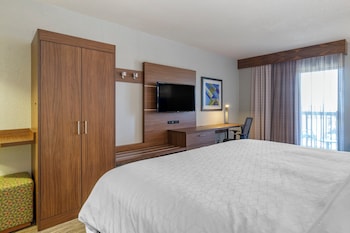 Standard Room, 1 King Bed, Balcony, City View