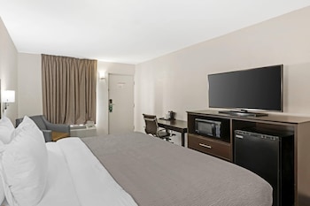 1 King Bed, Accessible, Non Smoking