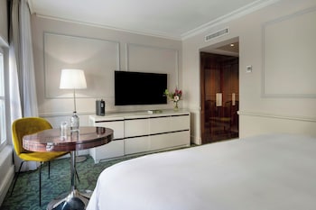Room, 1 King Bed, Garden View