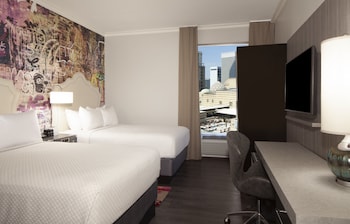 Standard Room, 2 Double Beds, City View