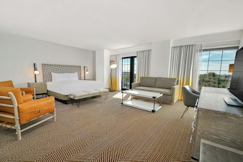 Premium Room, 1 King Bed, Accessible, Bathtub (Mobility)