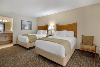 Executive Room, 2 Queen Beds, Non Smoking, Refrigerator & Microwave