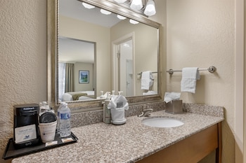 Executive Room, 2 Queen Beds, Non Smoking, Refrigerator & Microwave