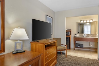 Standard Room, 2 Double Beds, Accessible, Non Smoking