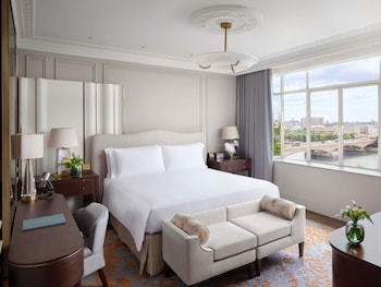 Suite, 1 Bedroom, River view ( 656sf, 61sm)