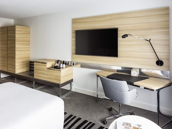 Superior Room, 1 Queen Bed