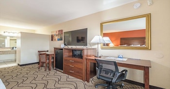 Standard Room, 2 Queen Beds, Non Smoking, Kitchen (Full Kitchen)