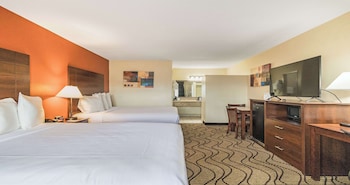 Standard Room, 2 Queen Beds, Non Smoking, Kitchen (Full Kitchen)