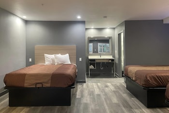 Room, Multiple Beds, Non Smoking