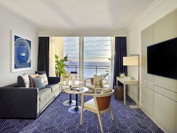 Riviera Suite, sea view, Kingsize bed or double beds