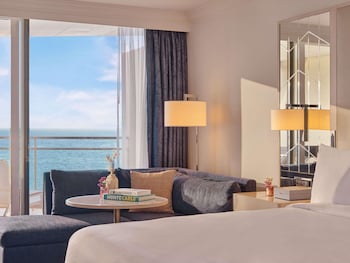 Signature sea view, One kingsize bed