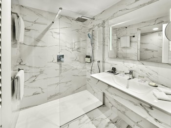 Fairmont Garden View, Twin double beds