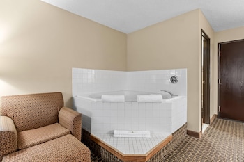 Suite, 1 King Bed with Sofa bed, Non Smoking