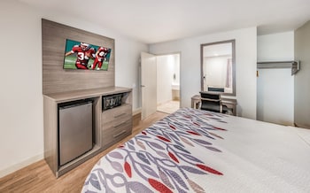 Deluxe Room, 1 King Bed, Smoking