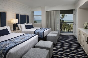 Spacious Two Bedroom King/Two Queens Suite - Beach View