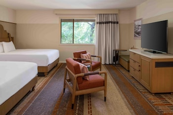 Room, 2 Queen Beds (Forest View)