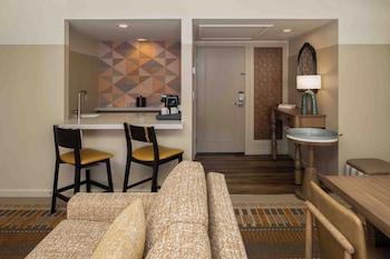 Deluxe Suite, 1 King Bed with Sofa bed (Forest View)