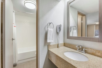 Superior Room, 1 King Bed (Smoke Free)