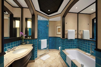 Luxury Room, 2 Double Beds (View)