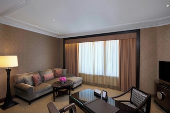 Prestige Suite, Lake View, 1 King Bed