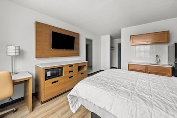 Standard Room, 1 Double Bed, Mobility Accessible, Non Smoking